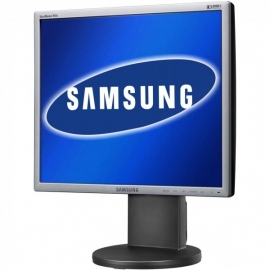 Samsung 943B LCD Monitor 19inch used
